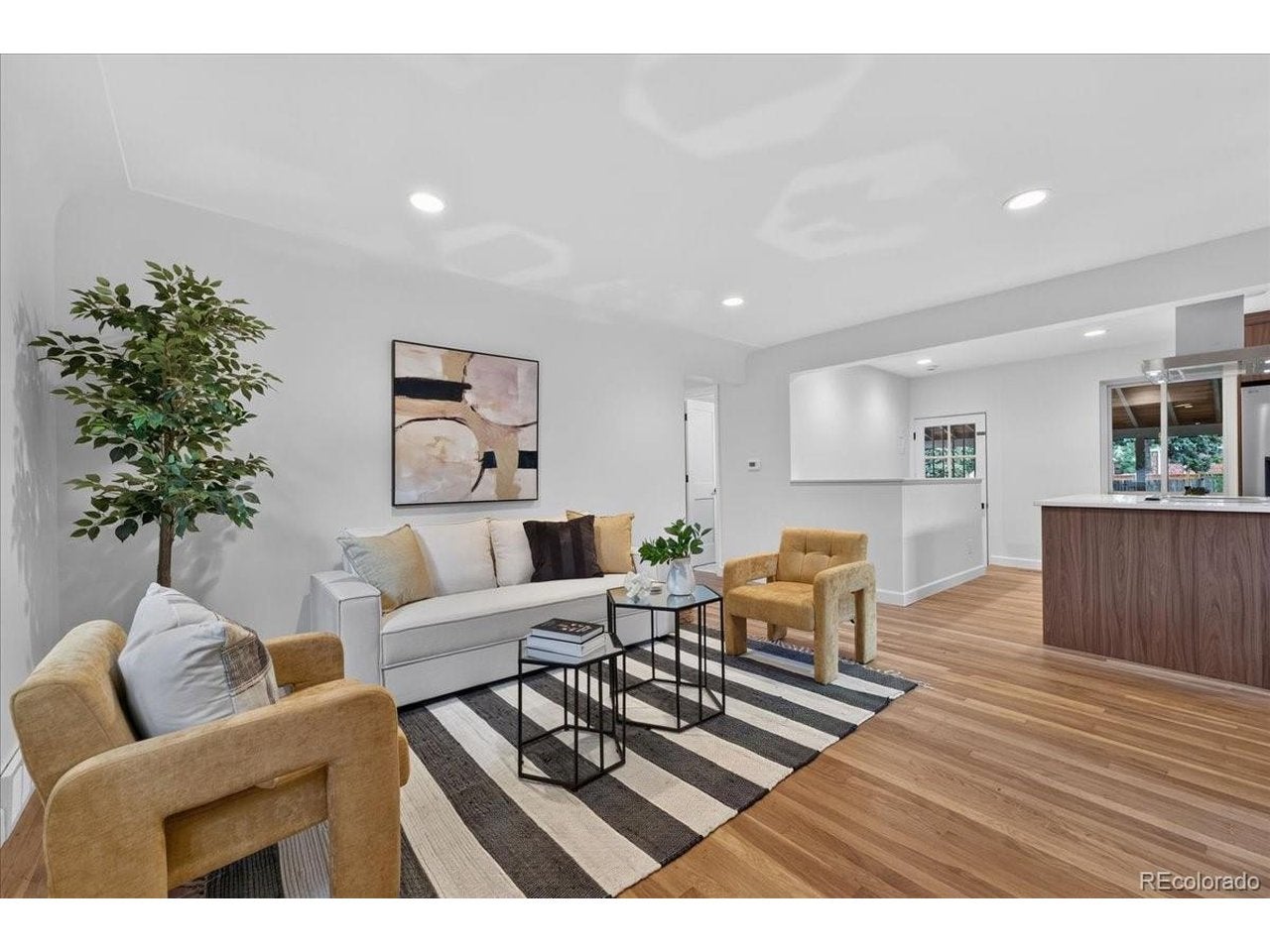 710 Dahlia St, Denver, CO 80220 photo