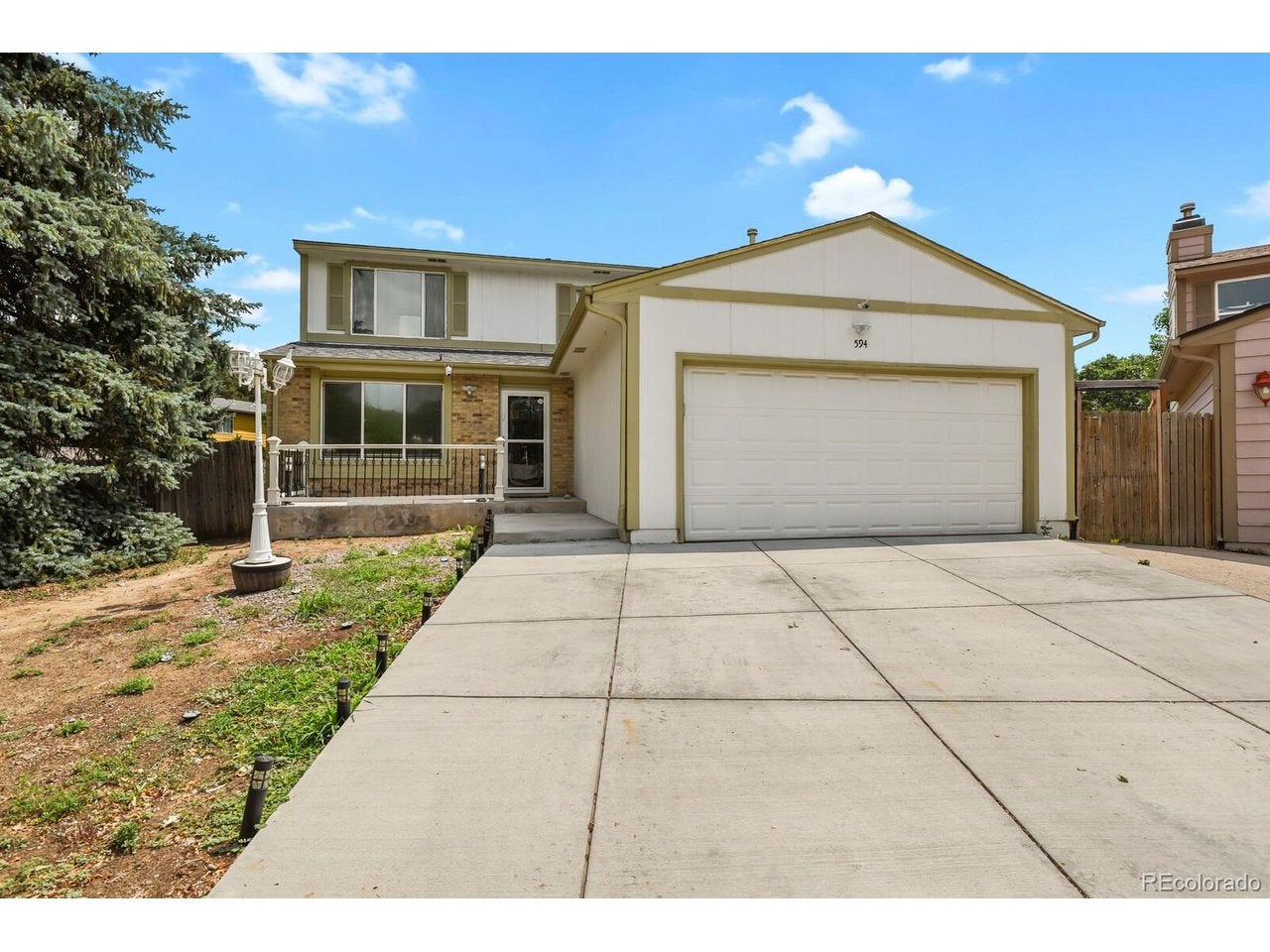 594 Joplin St, Aurora, CO 80017