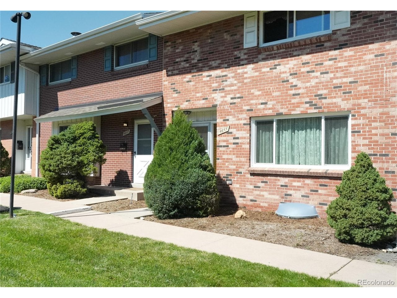 9155 Oxford Dr, Denver, CO 80237
