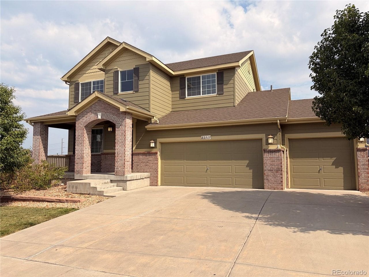 22517 Layton Cir, Aurora, CO 80015