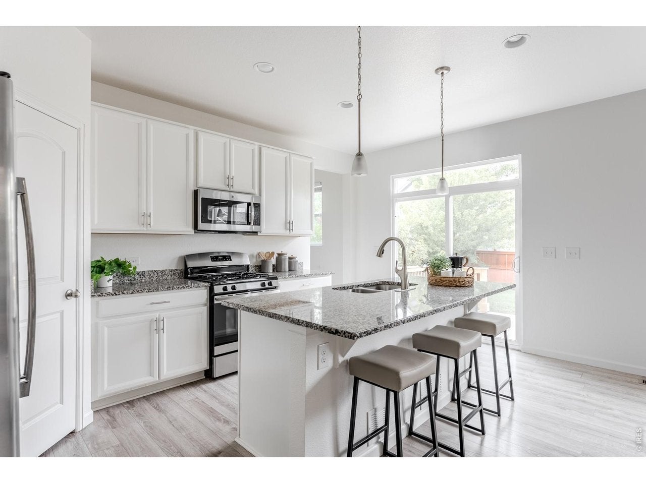 631 W 170 Pl, Broomfield, CO 80023 photo