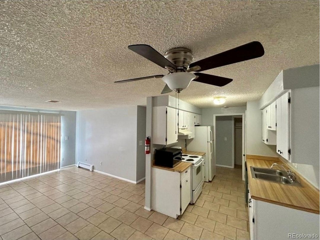 561 Geneva St, Aurora, CO 80010