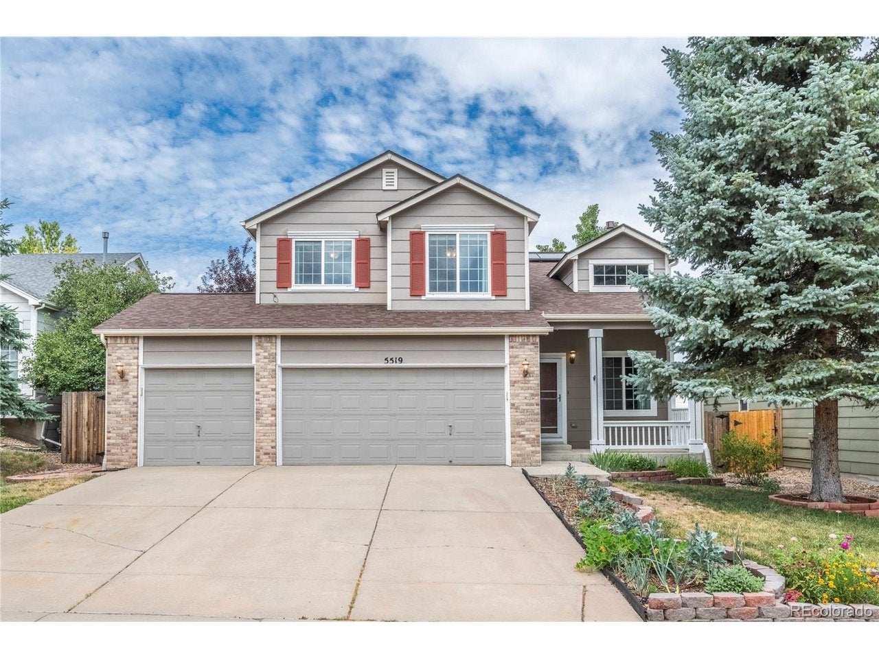 5519 Versailles St, Aurora, CO 80015
