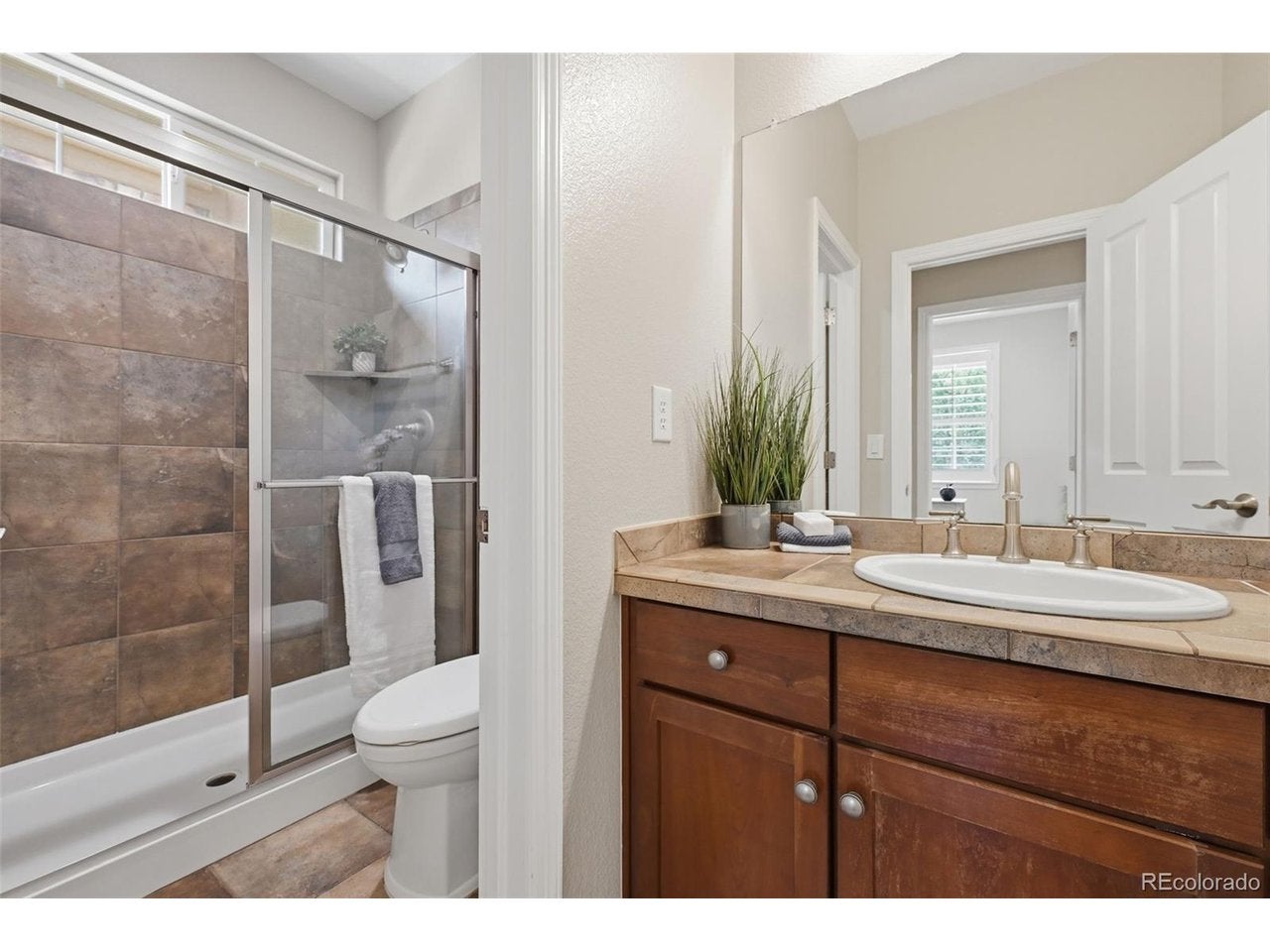 10914 Valleybrook Cir, Littleton, CO 80130 photo