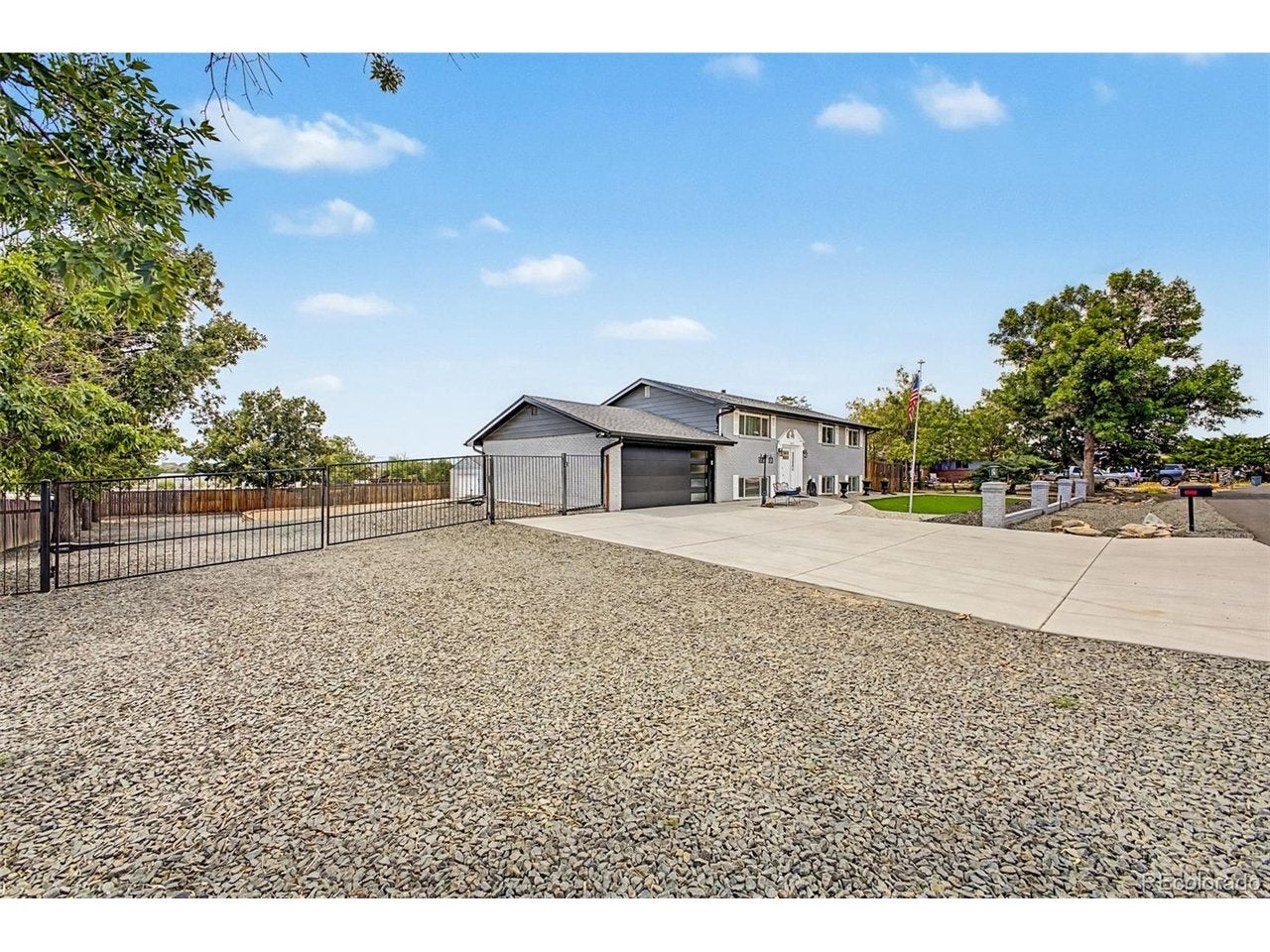 16065 Lomand Cir, Brighton, CO 80602 photo