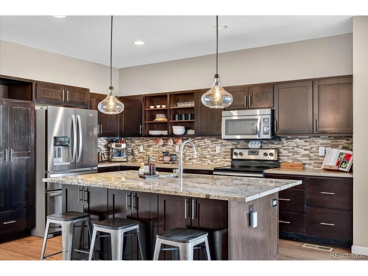 10249 Southlawn Cir, Commerce City, CO 80022 photo