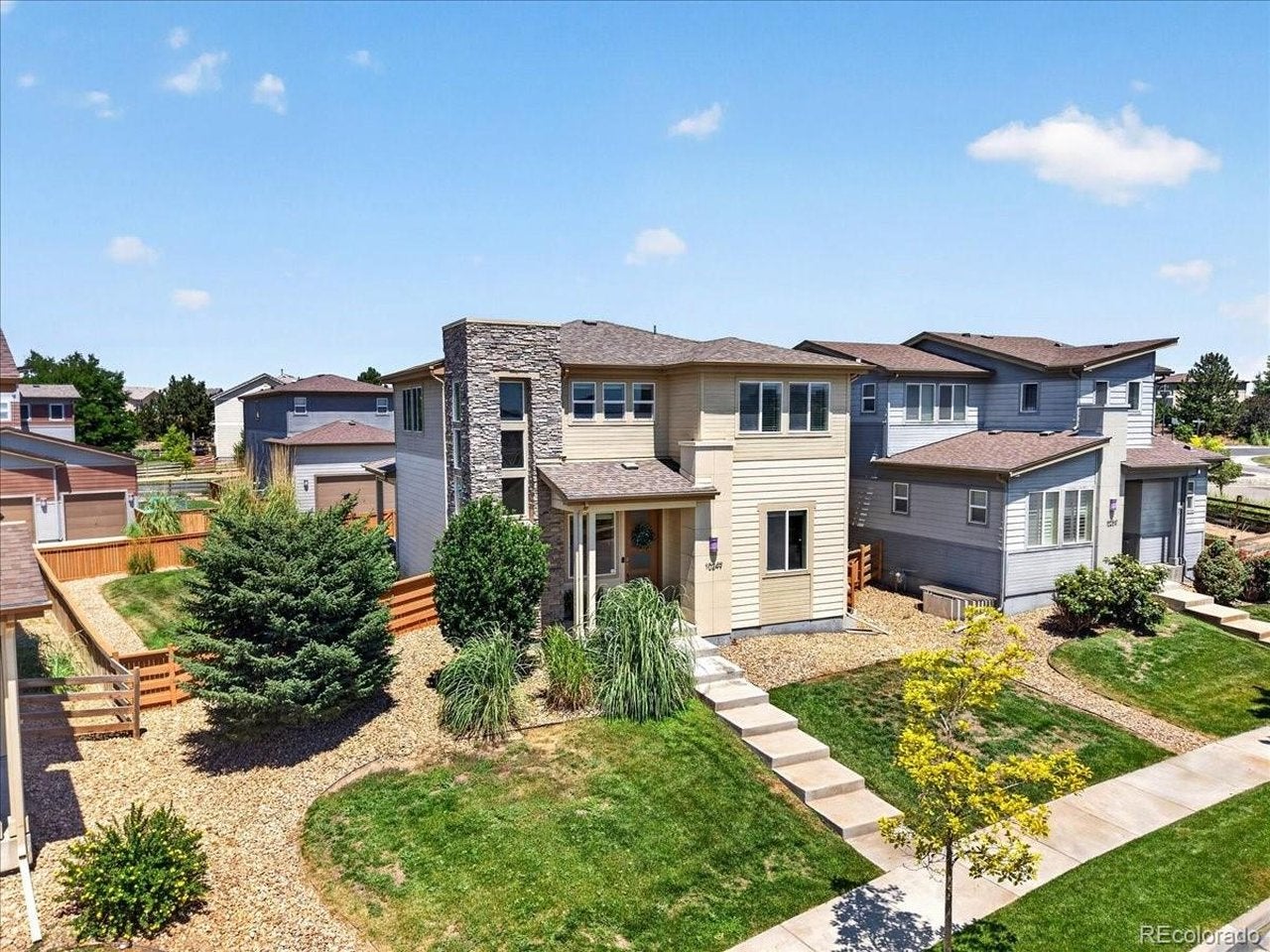 10249 Southlawn Cir, Commerce City, CO 80022 photo
