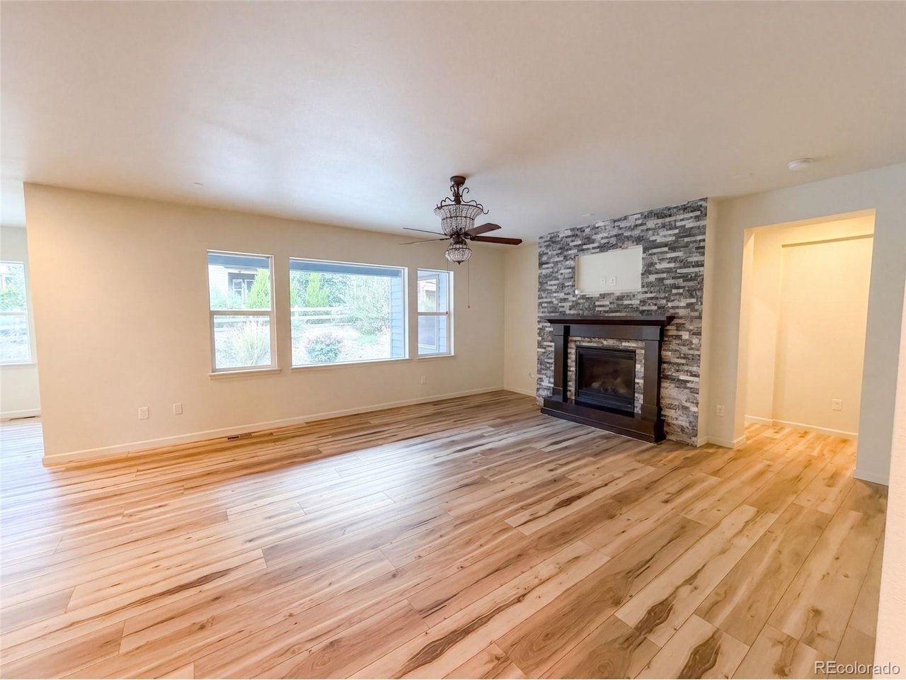 18402 W 93 Pl, Arvada, CO 80007 photo