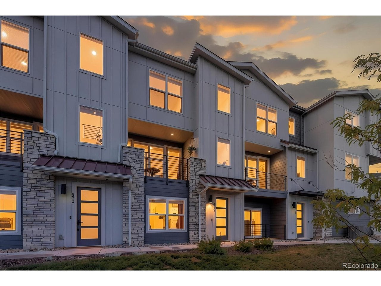 930 Hook Grv, Colorado Springs, CO 80907 photo