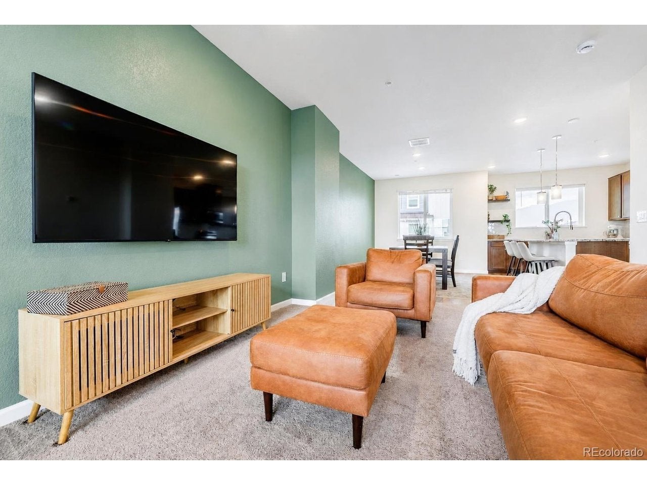 930 Hook Grv, Colorado Springs, CO 80907 photo