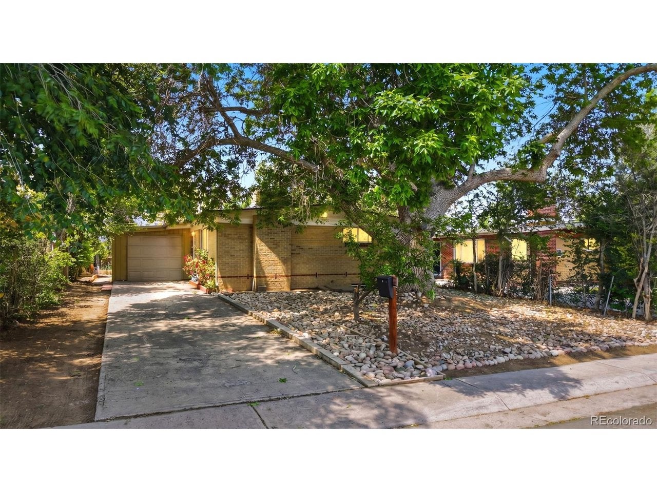 1225 Dallas St, Aurora, CO 80010 photo