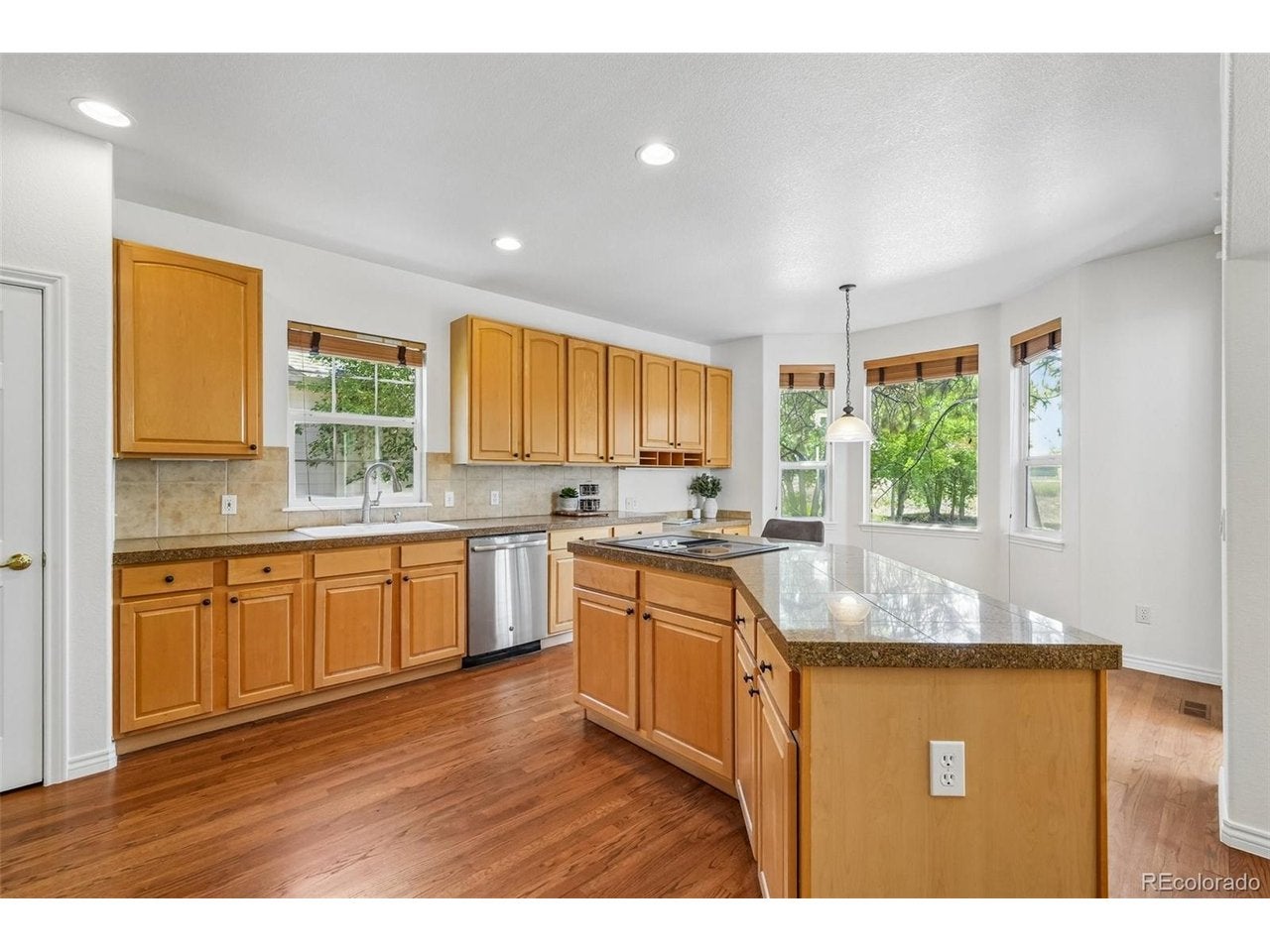 14890 E Maplewood Dr, Centennial, CO 80016 photo