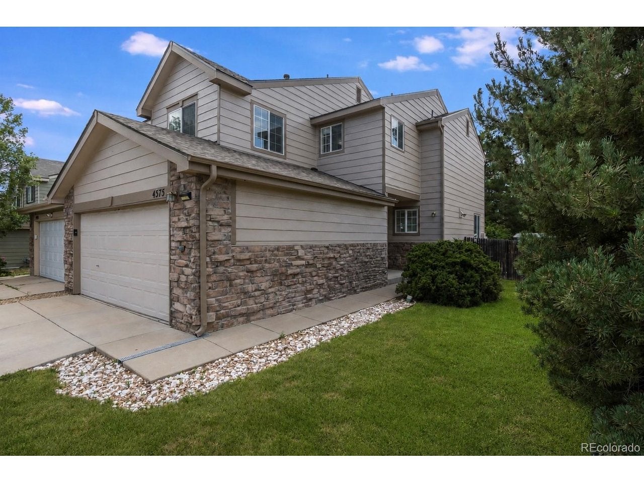 4575 Crystal St, Denver, CO 80239 photo