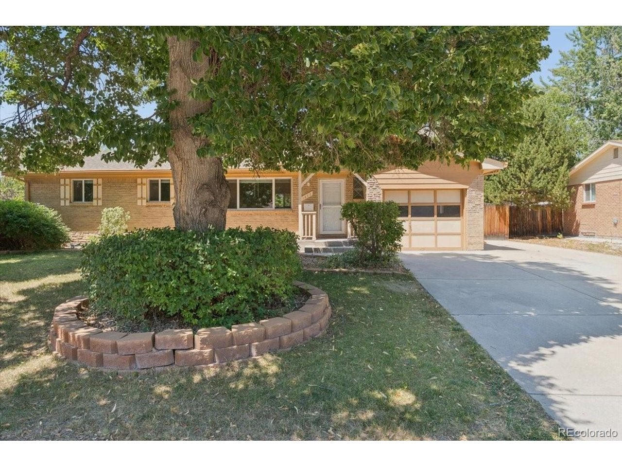 1477 S Brentwood St, Lakewood, CO 80232 photo