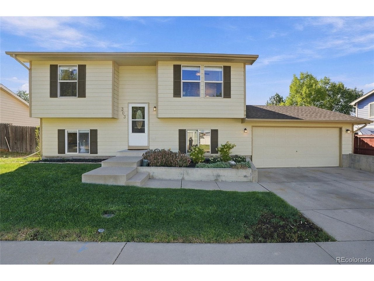 303 Sundance Pkwy, Dacono, CO 80514