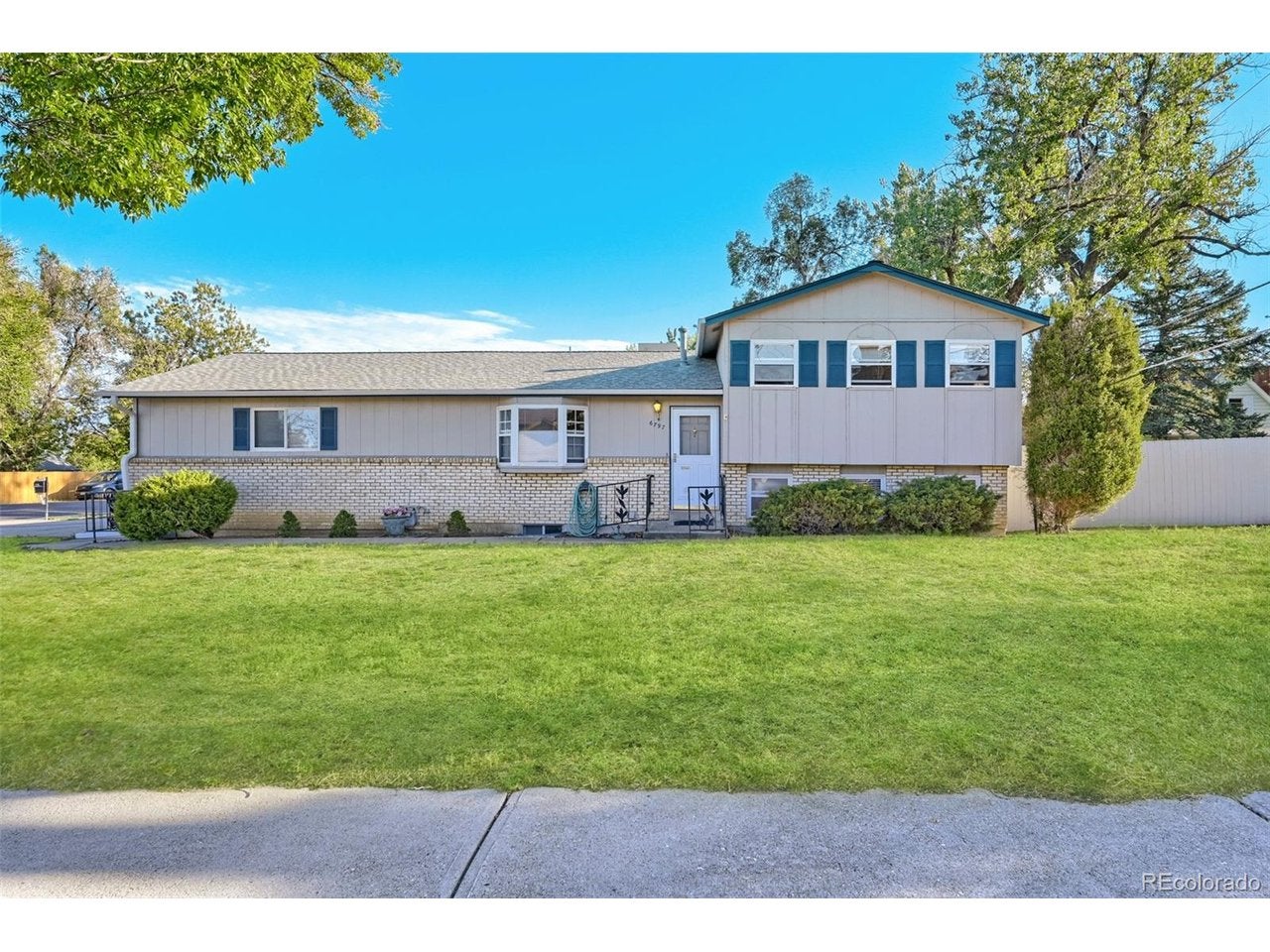 6797 Pierce St, Arvada, CO 80003