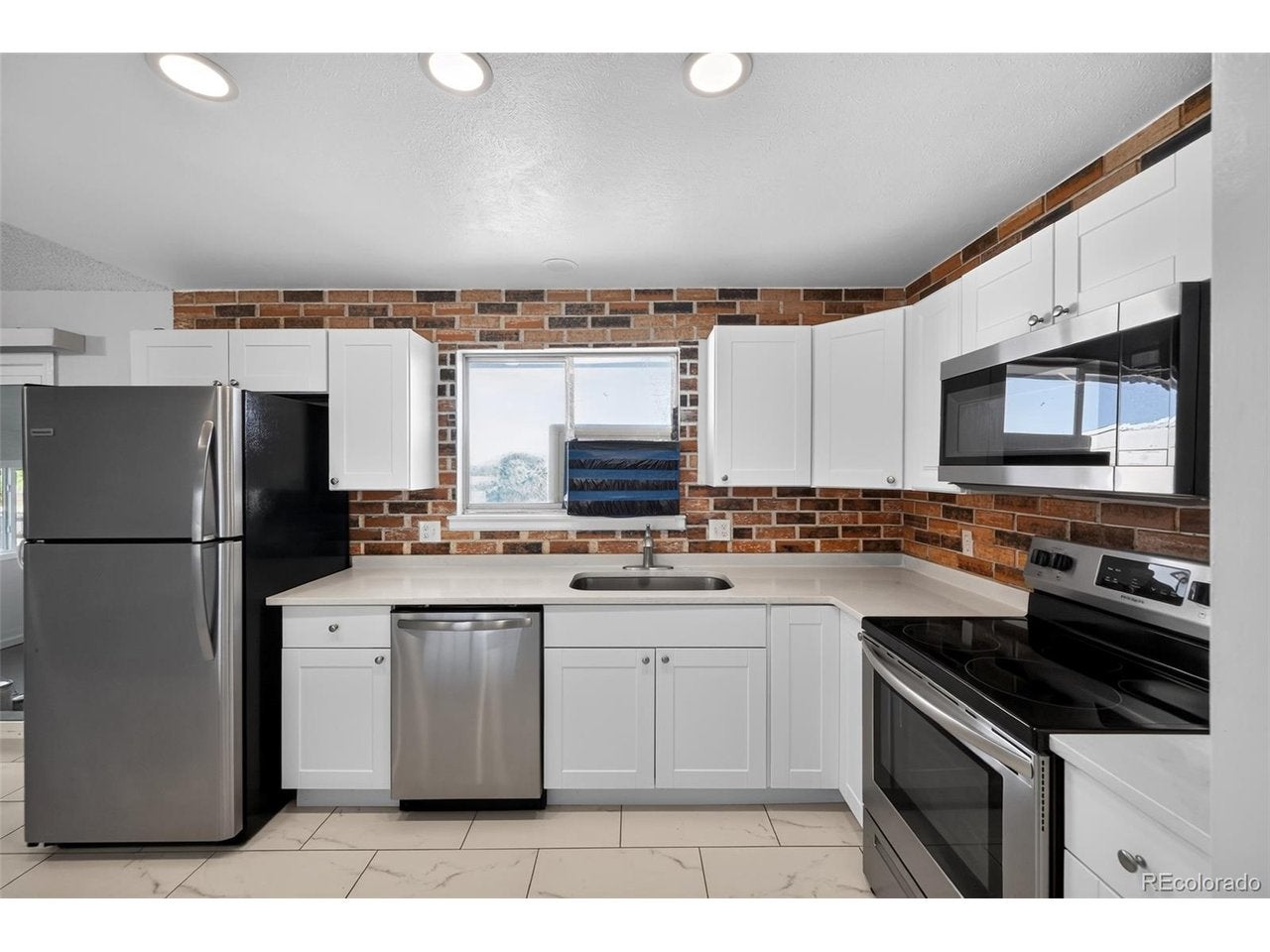 1902 S Truckee St, Aurora, CO 80013 photo