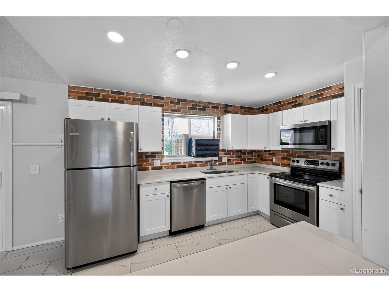 1902 S Truckee St, Aurora, CO 80013 photo