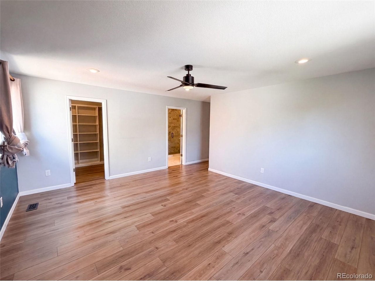 10708 W Chautauga Mountain, Littleton, CO 80127 photo