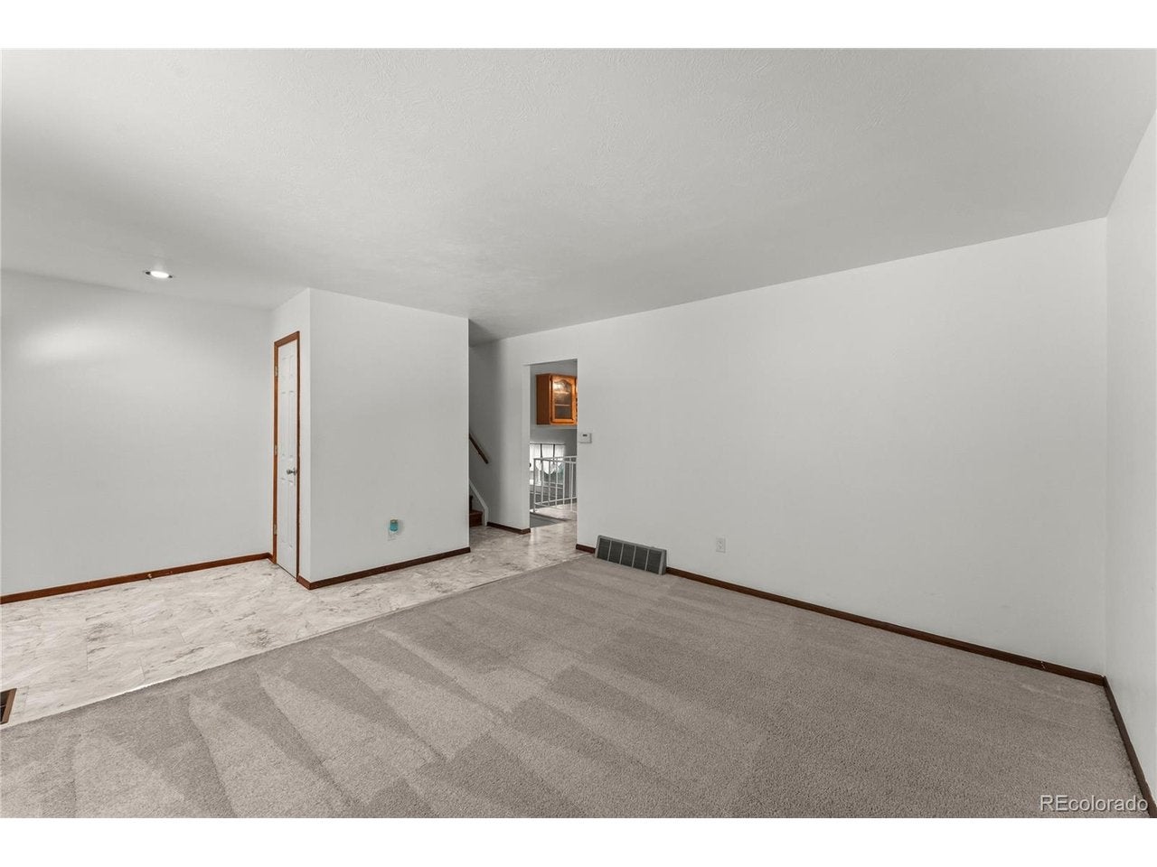 4025 N Carefree Cir, Colorado Springs, CO 80917 photo