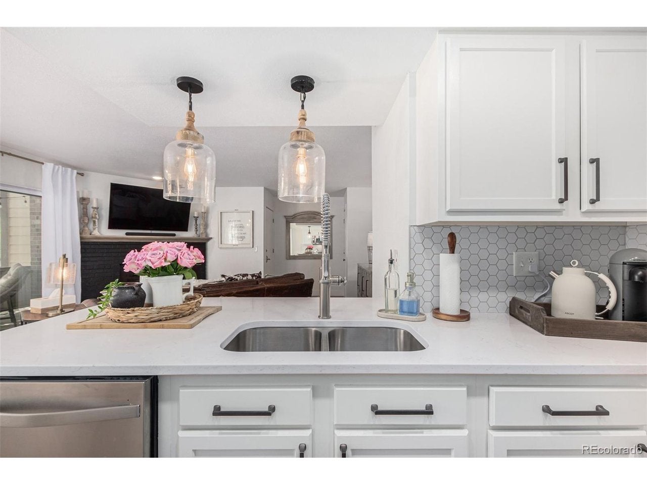 749 Canyon Dr, Castle Rock, CO 80104