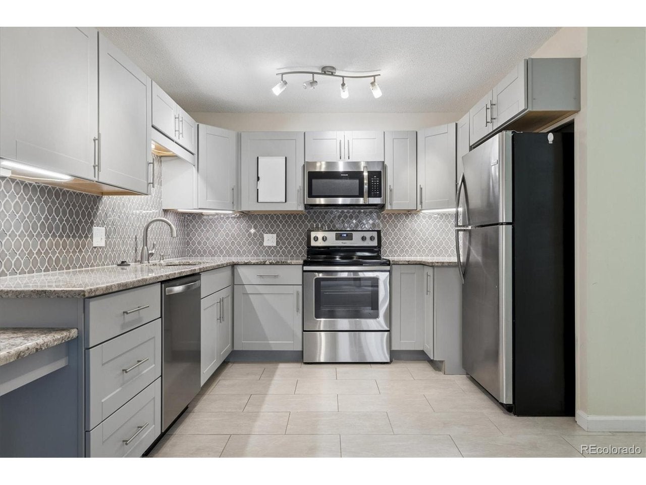 725 S Alton Way #7 A, Denver, CO 80247 photo