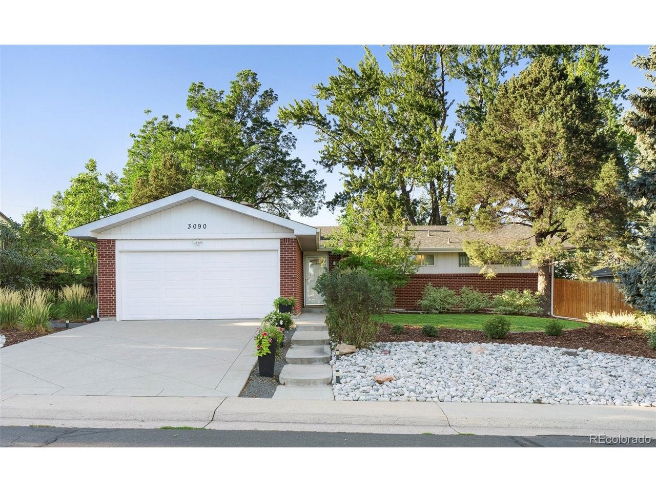 3090 Weaver Ave, Centennial, CO 80121