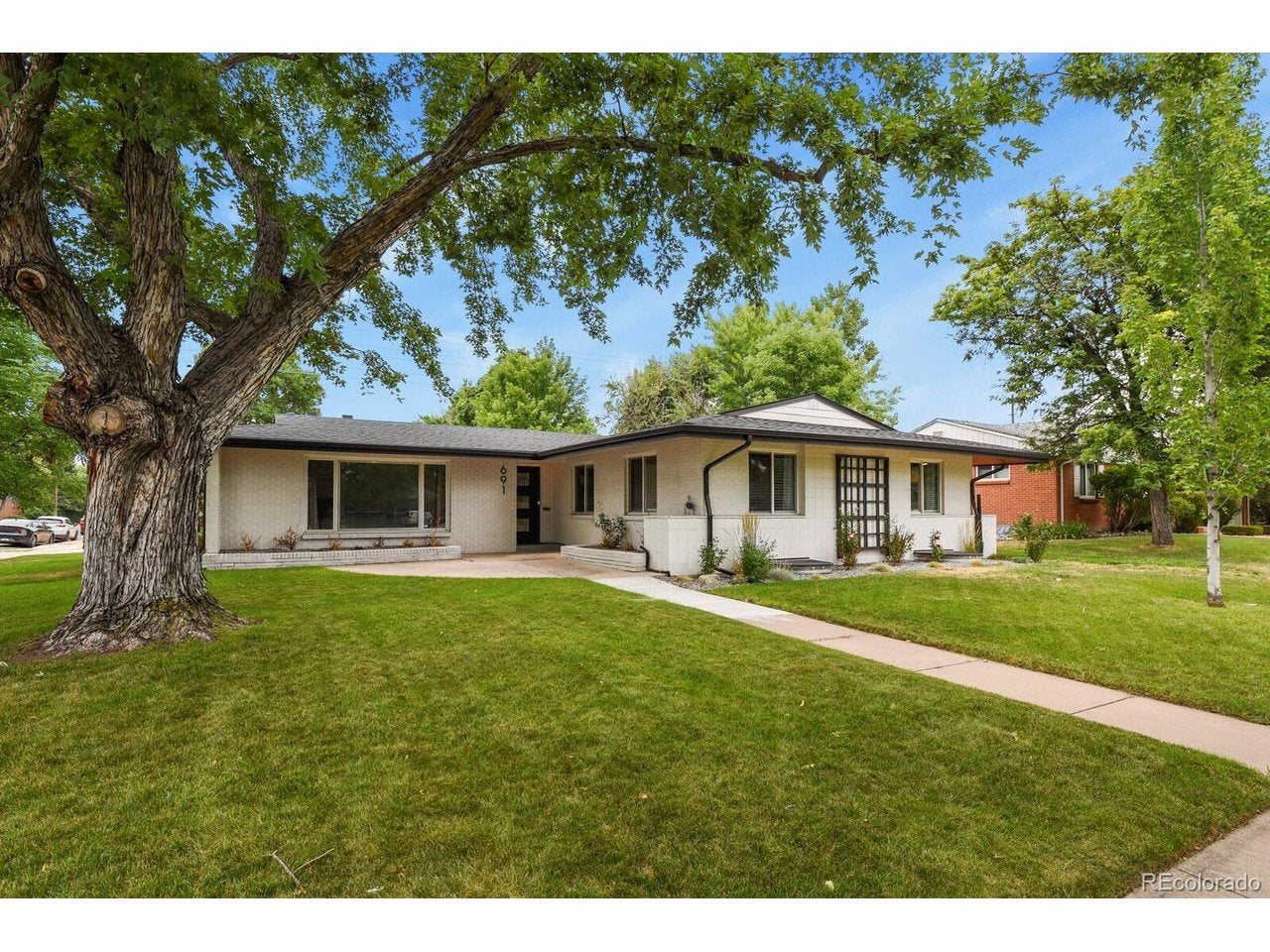 691 S Holly St, Denver, CO 80246 photo