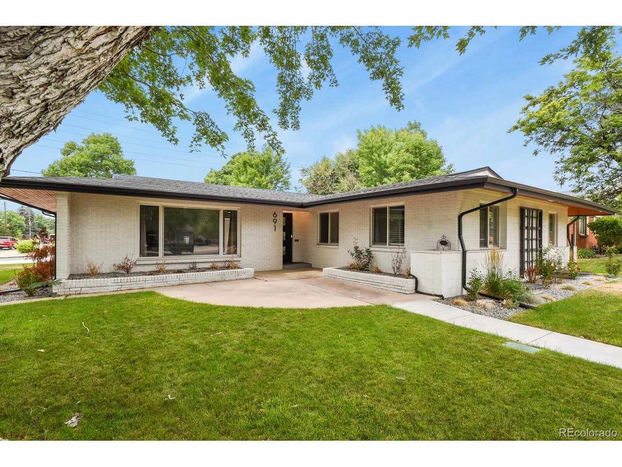 691 S Holly St, Denver, CO 80246 photo