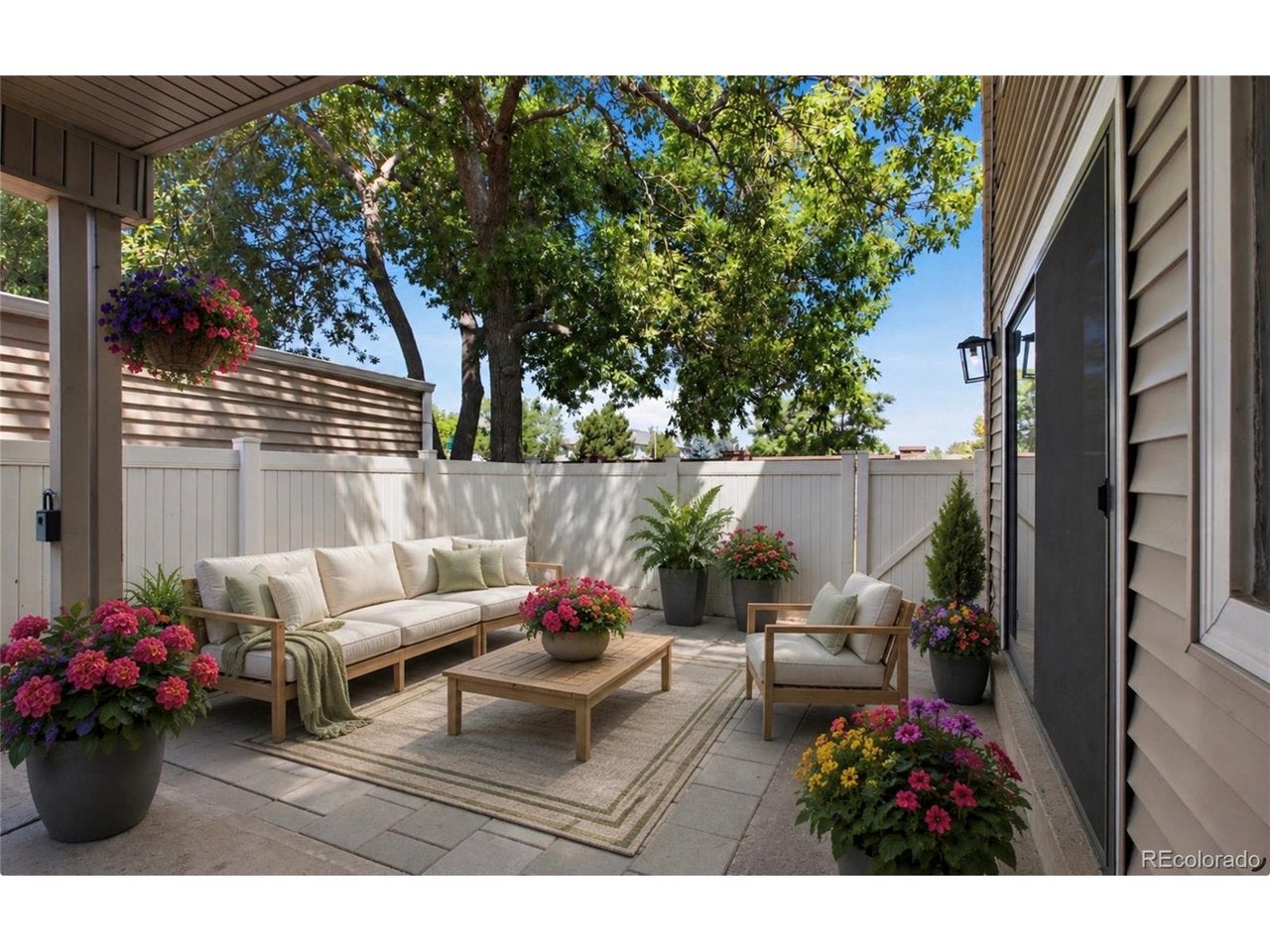 1120 Clinton St, Denver, CO 80247