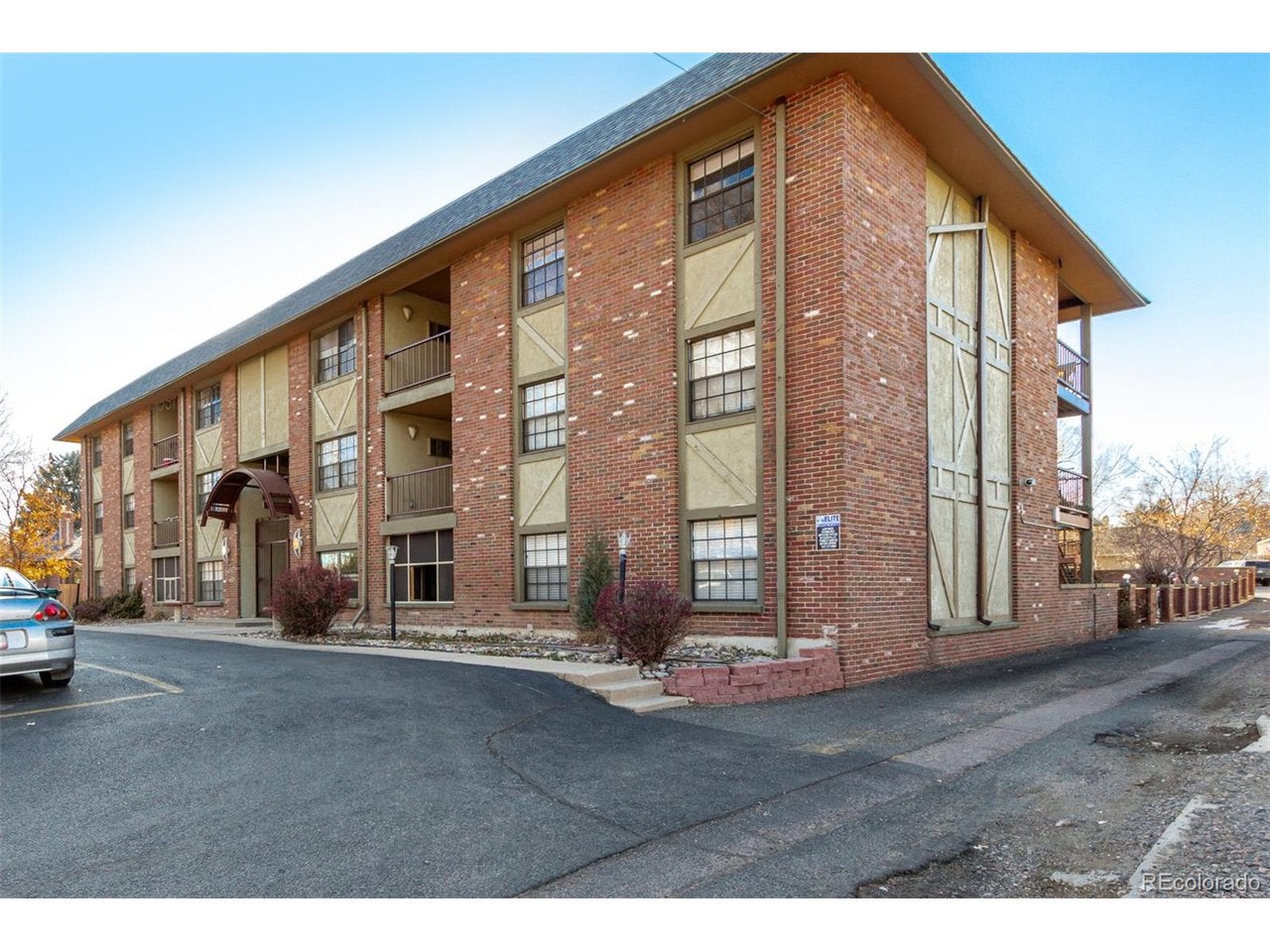 1021 Carretera Street 22, Lakewood, CO 80214