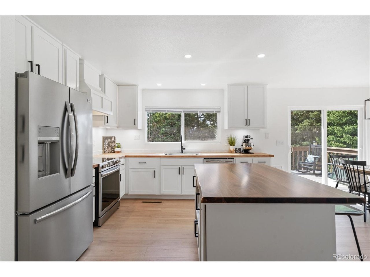 3135 Raindrop Dr, Colorado Springs, CO 80917 photo