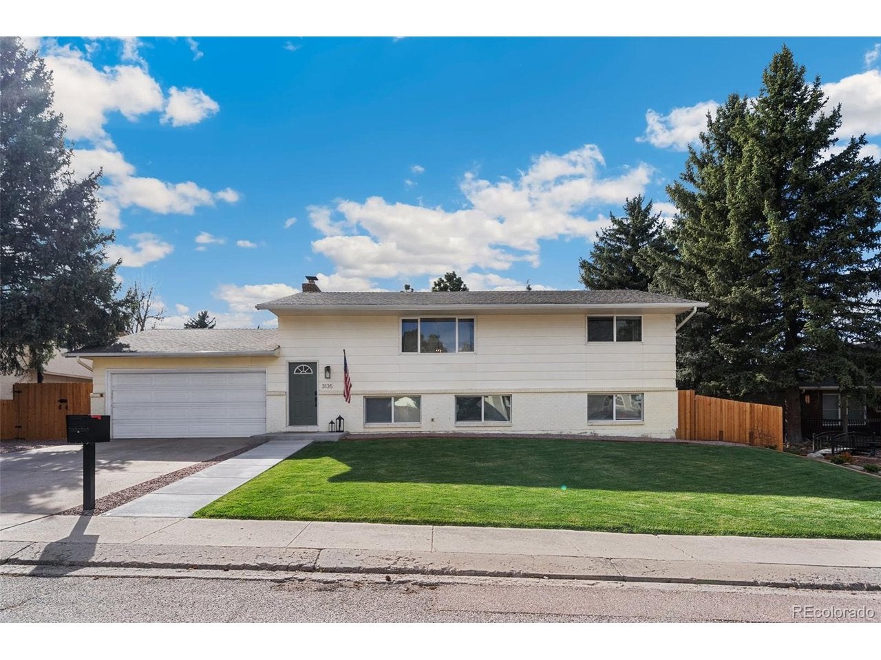 3135 Raindrop Dr, Colorado Springs, CO 80917