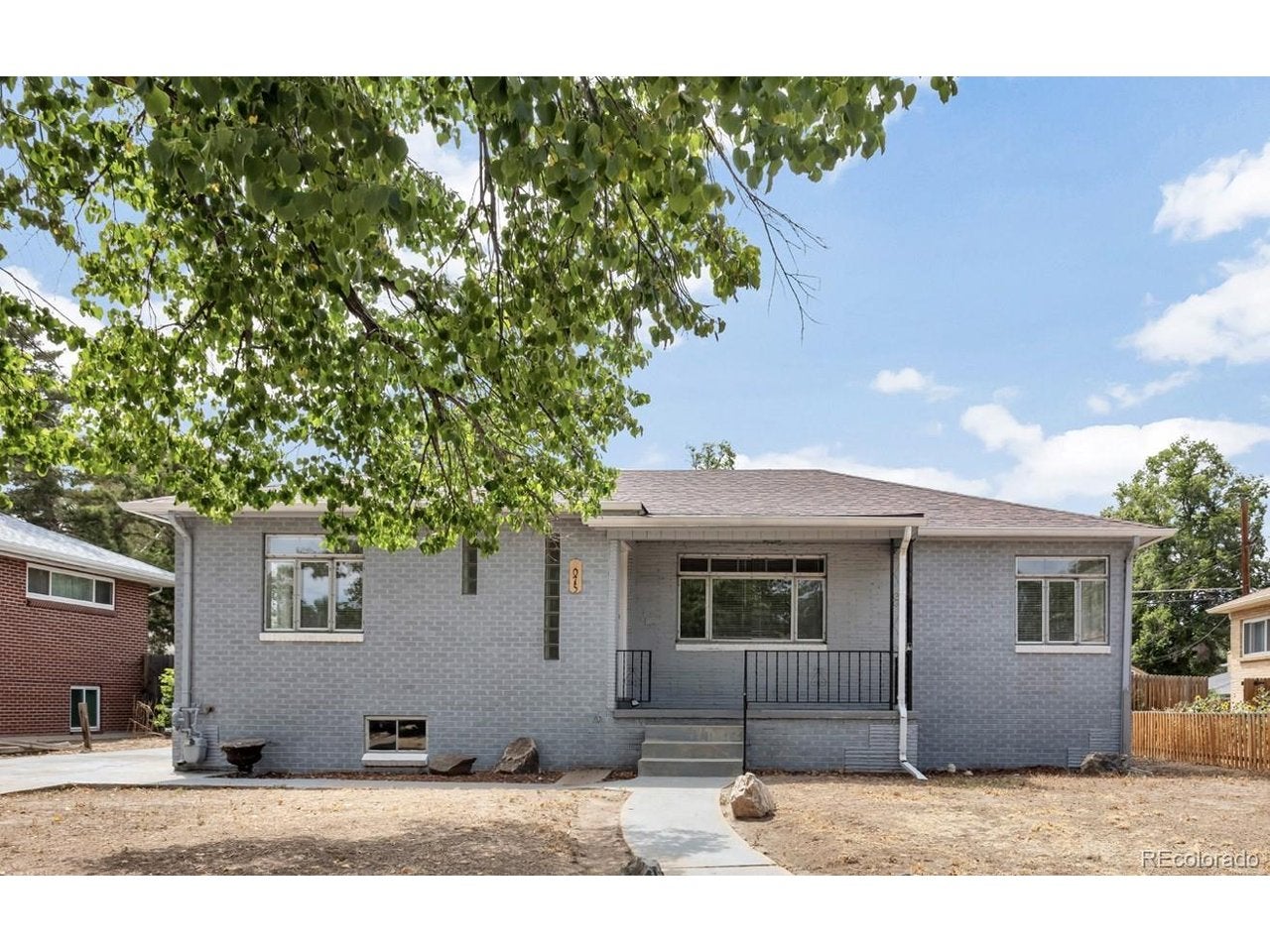 1075 Kingston St, Aurora, CO 80010