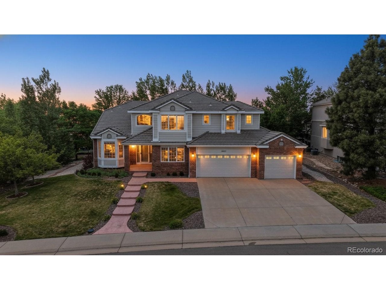 19617 Fair Dr, Aurora, CO 80016