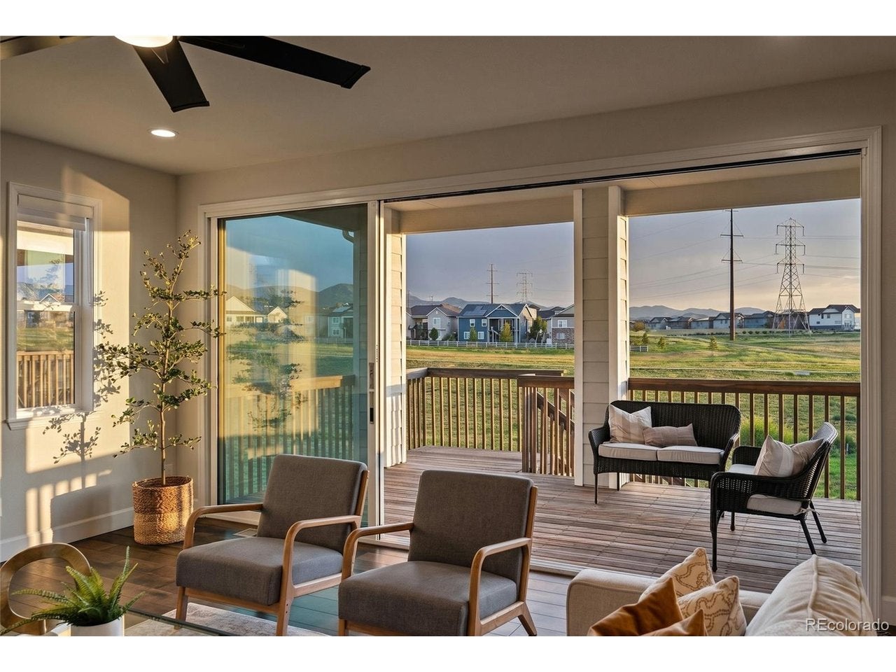 9105 Swan River St, Littleton, CO 80125 photo