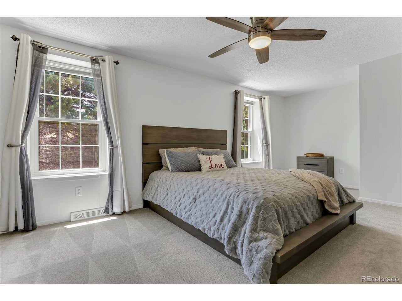 2433 E Fremont Ct, Centennial, CO 80122 photo