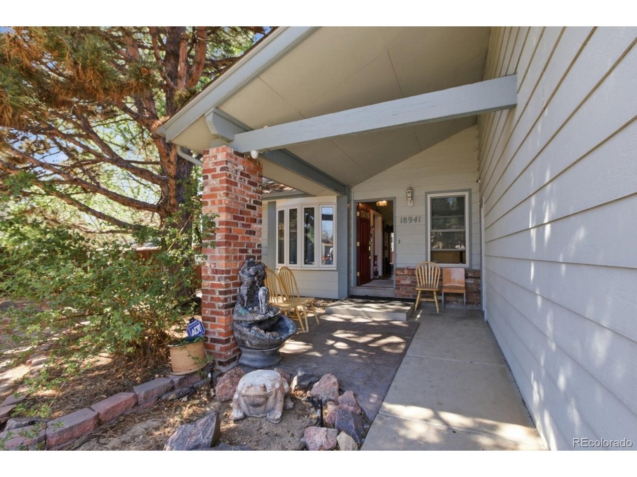 18941 E Chaffee Pl, Denver, CO 80249 photo