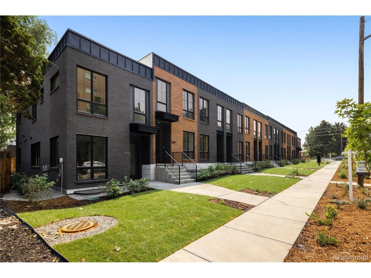 822 Dahlia St, Denver, CO 80220