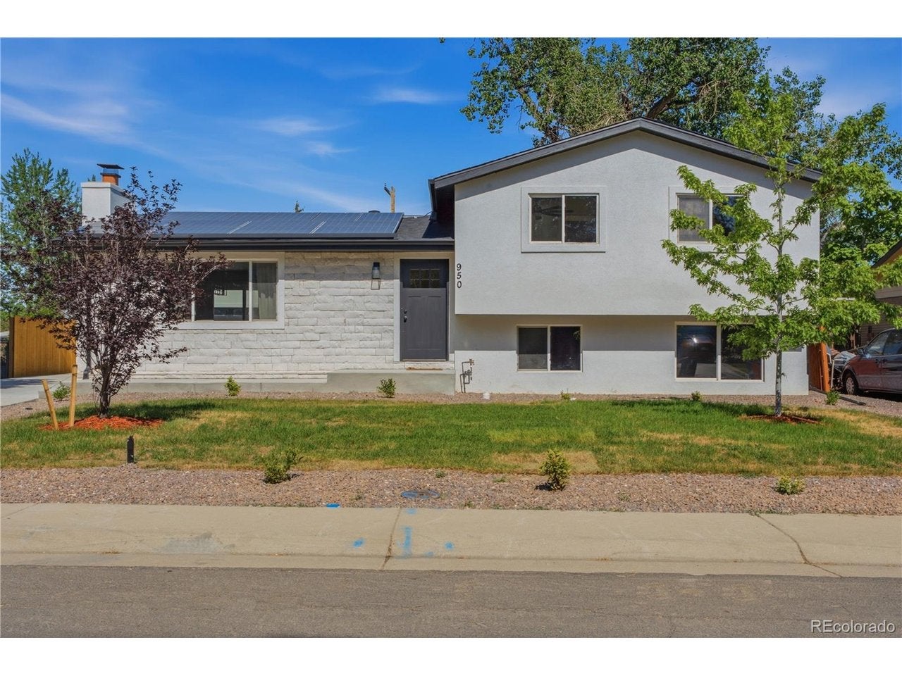 950 Laurel St, Broomfield, CO 80020 photo