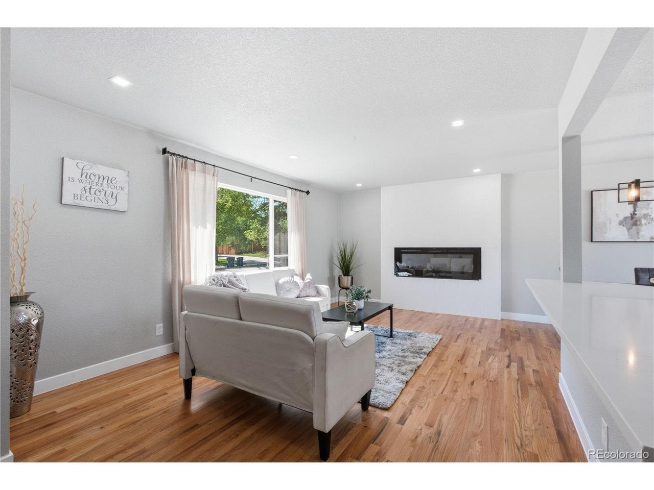 950 Laurel St, Broomfield, CO 80020 photo