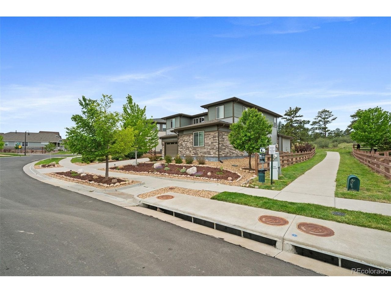 7979 S Jackson Gap St, Aurora, CO 80016 photo