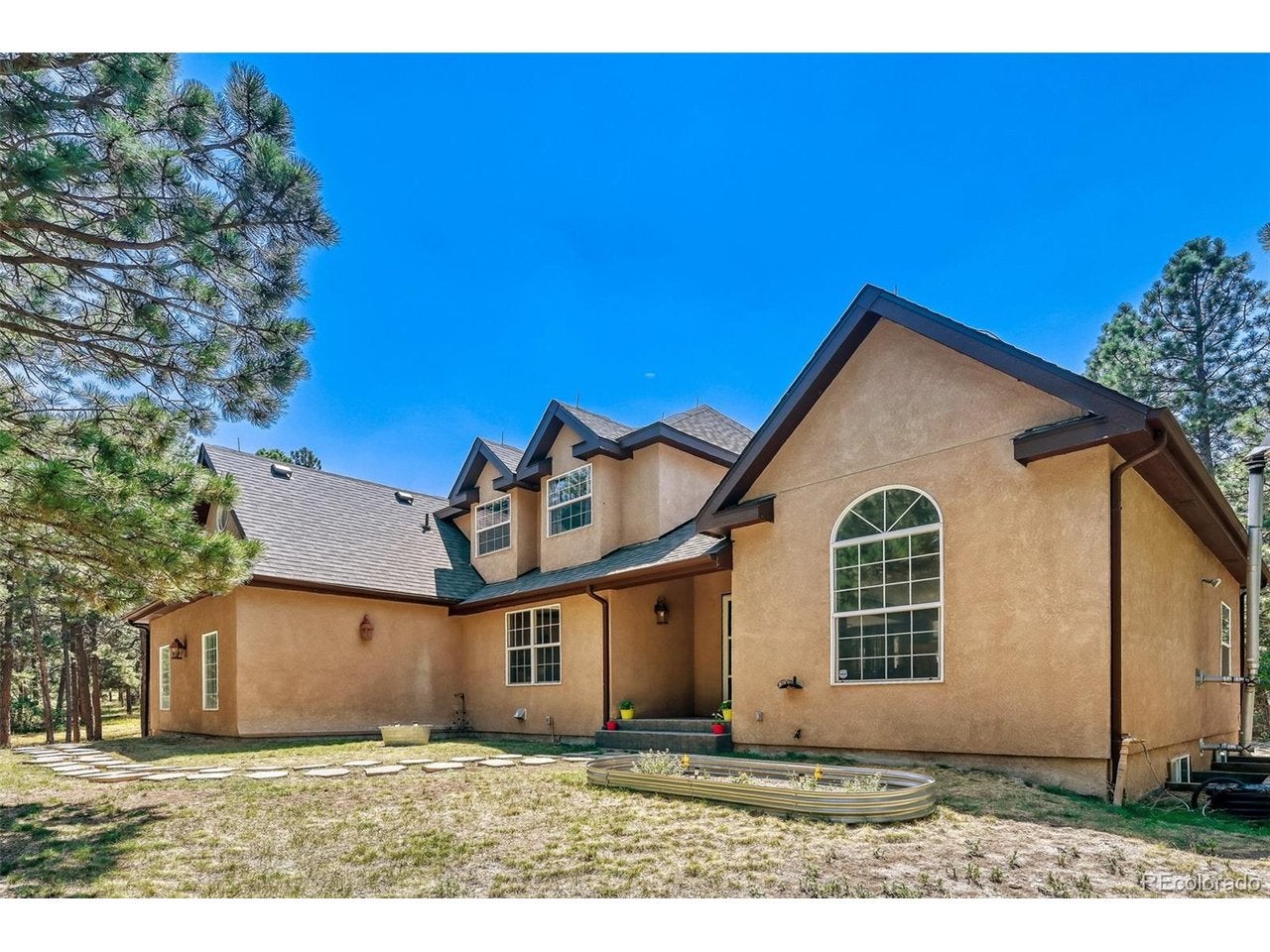 3392 Estates Cir, Larkspur, CO 80118