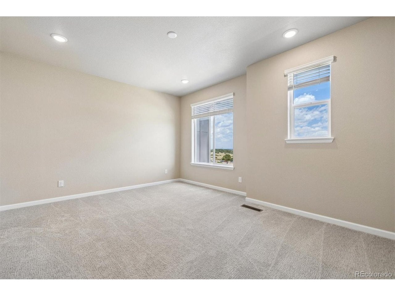 6710 Merseyside Ln, Castle Pines, CO 80108 photo