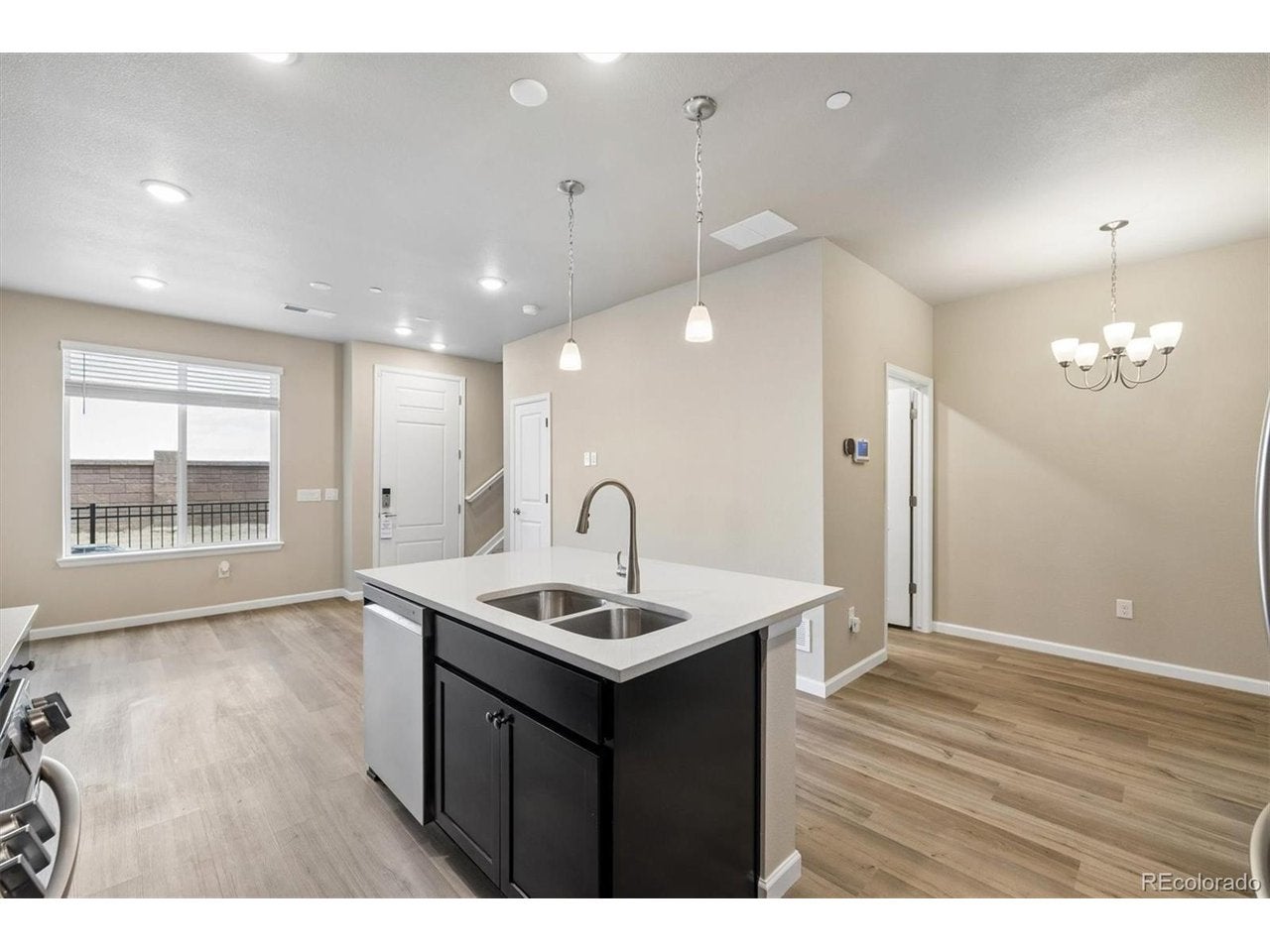 6710 Merseyside Ln, Castle Pines, CO 80108 photo