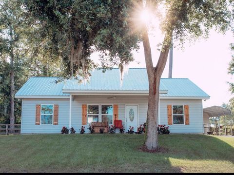 Single Family Residence in Madison FL 308 SE Davis Avenue.jpg