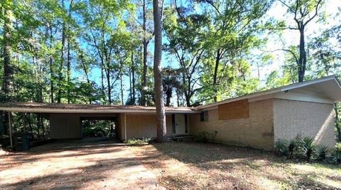 Single Family Residence in Tallahassee FL 1920 Botany Drive.jpg