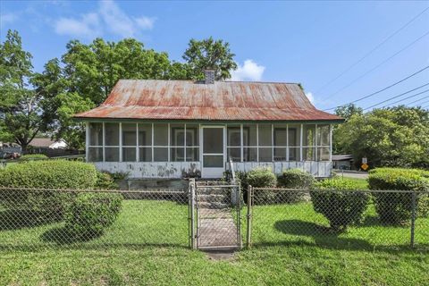 Single Family Residence in Havana FL 143 Washington Avenue.jpg