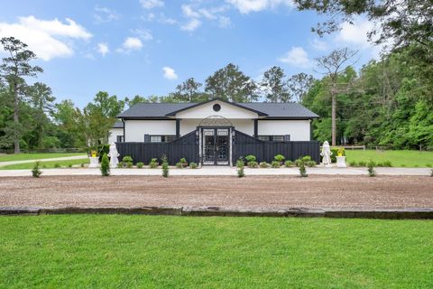 Single Family Residence in Havana FL 5902 Shady Rest Road.jpg