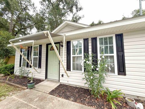 Single Family Residence in CRAWFORDVILLE FL 180 Choctaw Road.jpg